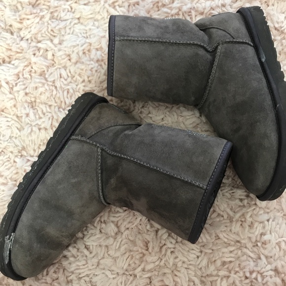 UGG Swarovski Crystal Bow Short Boots - Picture 4 of 6